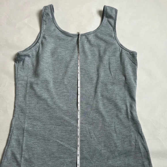 Woman’s Casual Basic Gray Open Back Tank Top Stretch Women's Size Medium NWOT - Picture 3 of 6